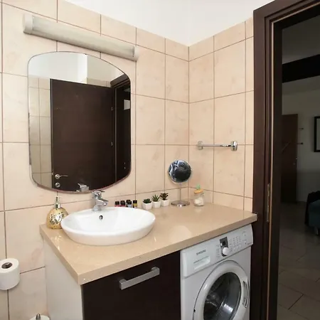 Luxury Two-bedroom Semeli Port View Lägenhet *